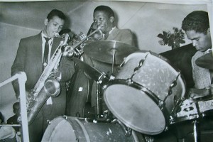 Harold with Gertze, John Makoni, Ray Hendrix 1854 CT